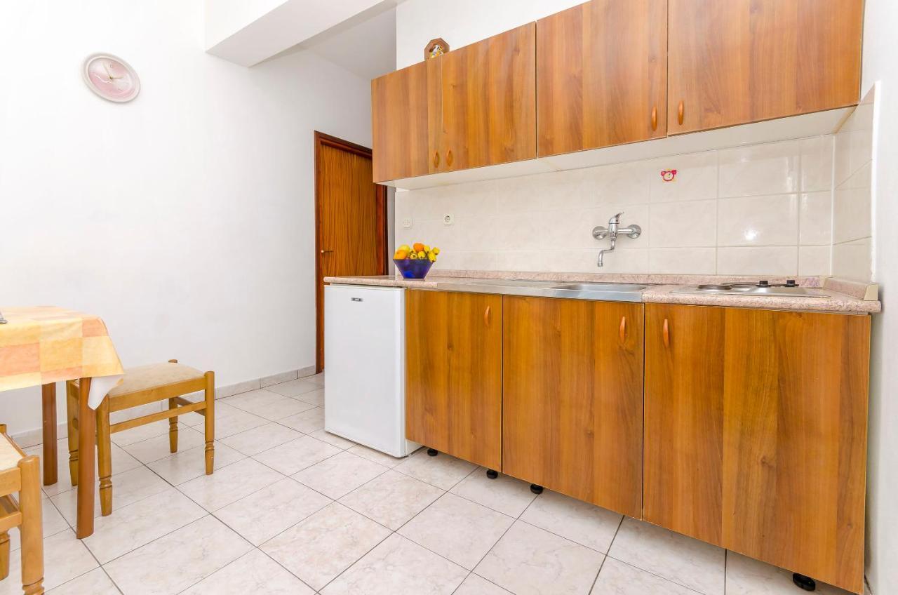 Apartments Tomislav Трогир Экстерьер фото
