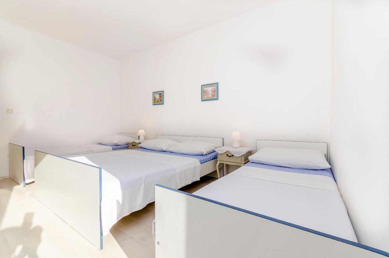 Apartments Tomislav Трогир Экстерьер фото