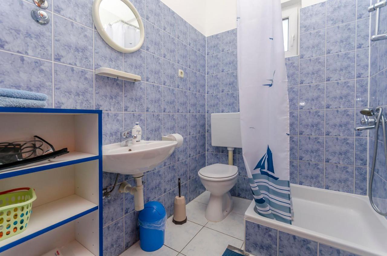 Apartments Tomislav Трогир Экстерьер фото