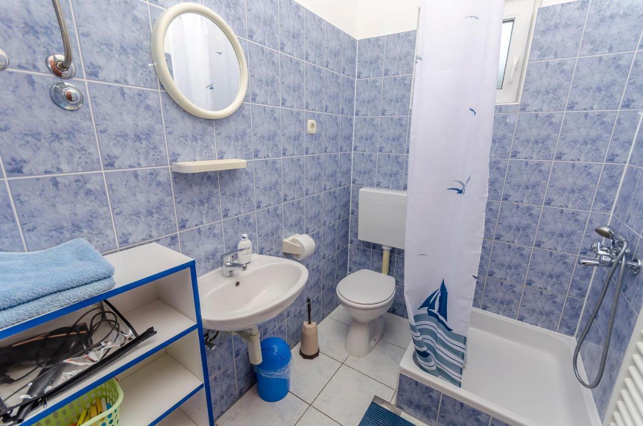 Apartments Tomislav Трогир Экстерьер фото
